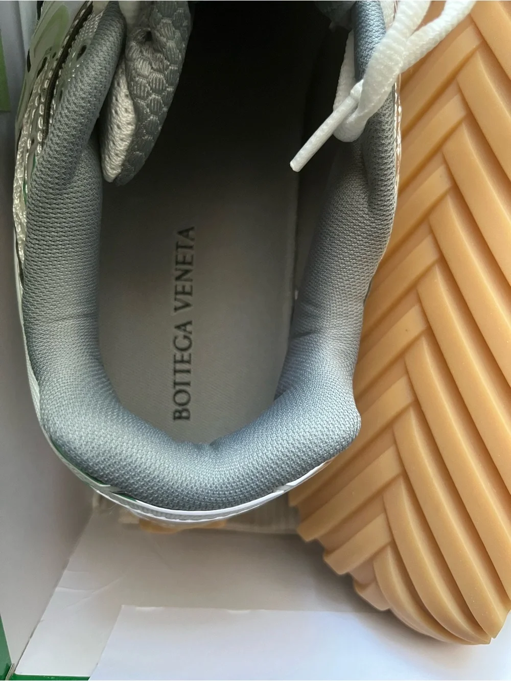 Men’s Silver Mesh Trail Sneakers - Stylish Comfort